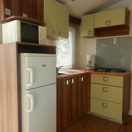 Mareva37 Guest House Trogues ภายนอก รูปภาพ